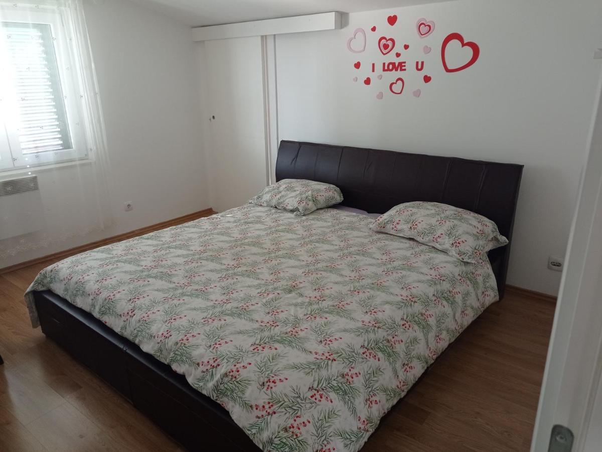 Apartment Matej Stobrec Bagian luar foto