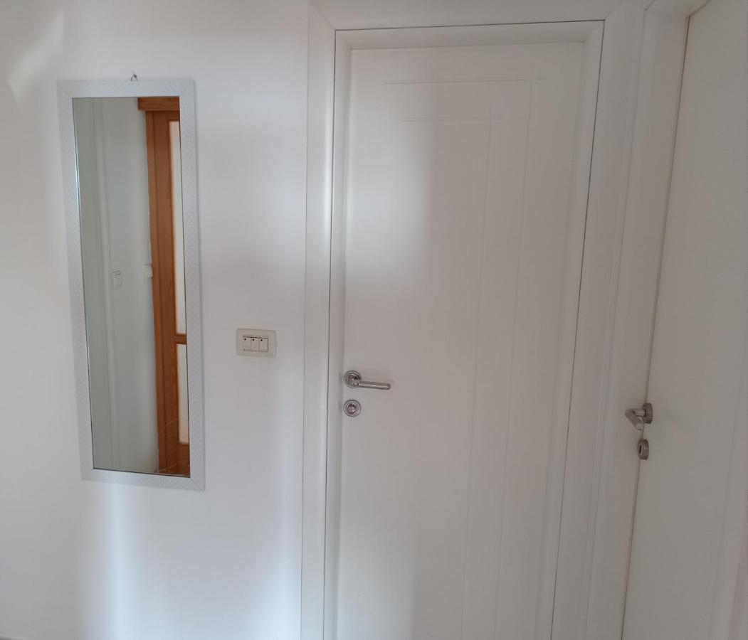 Apartment Matej Stobrec Bagian luar foto