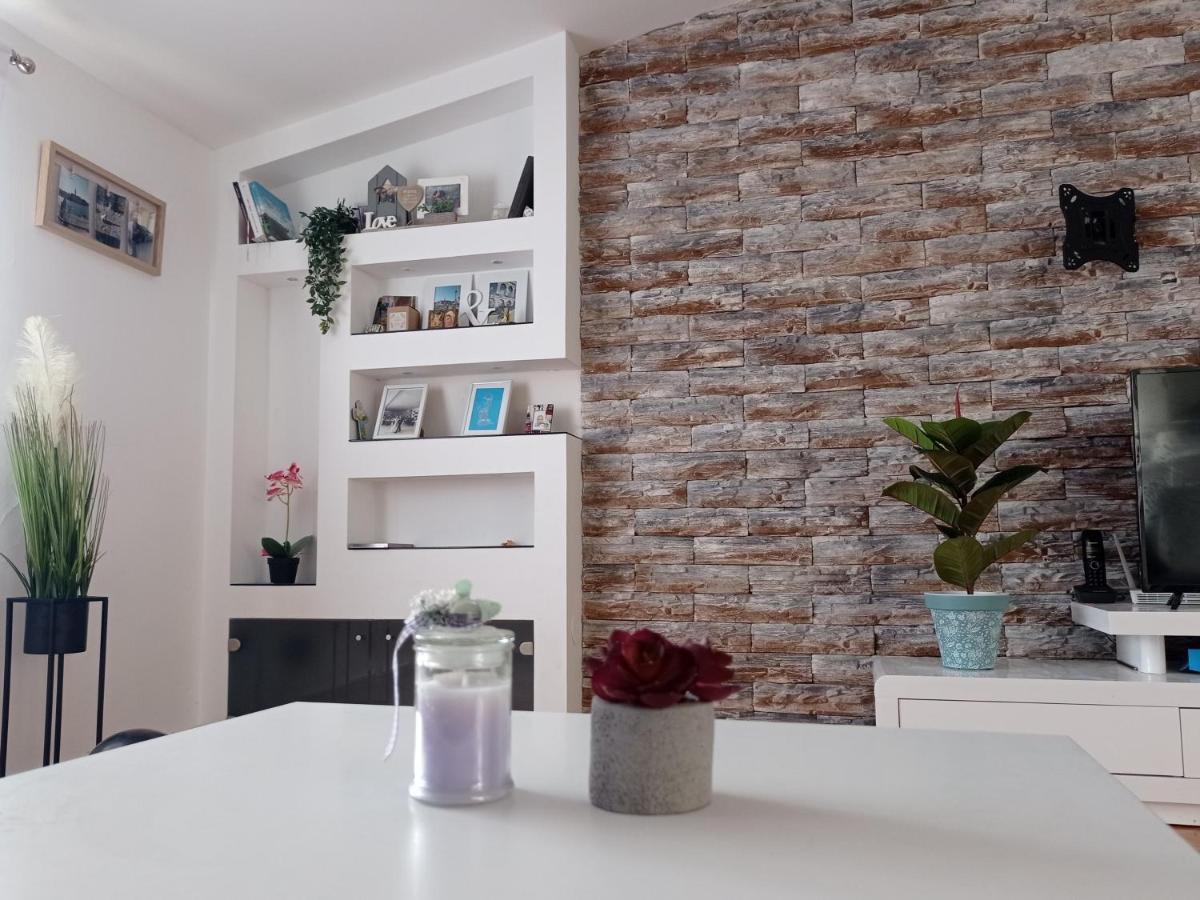 Apartment Matej Stobrec Bagian luar foto